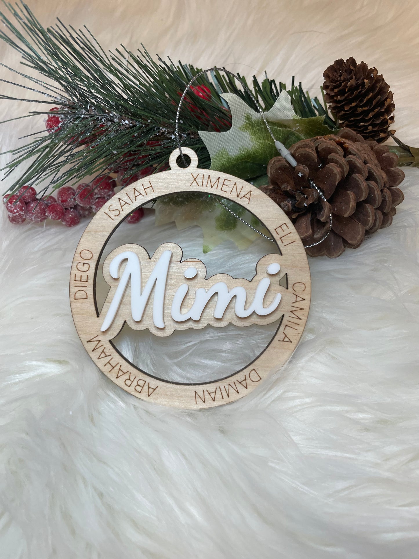 Family Round Ornament with color layer